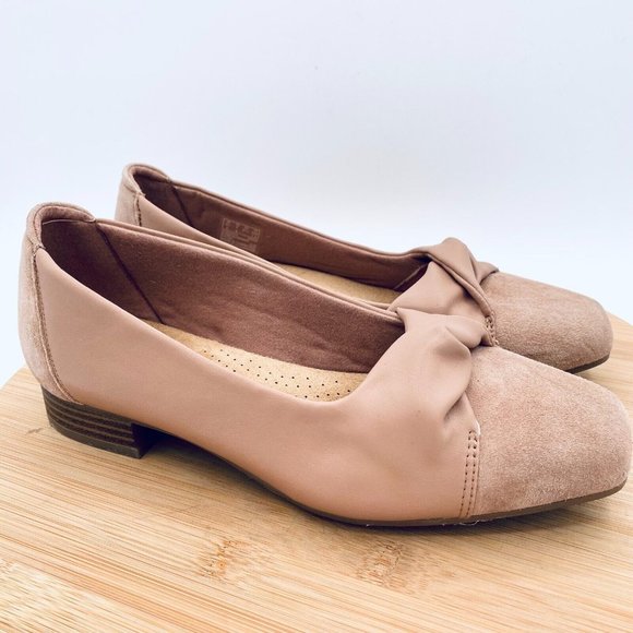 COPY - Clarks Womens Shoes 7 Beige Suede Slip On Comfort Ballet Flats Loafers B… - Picture 1 of 11